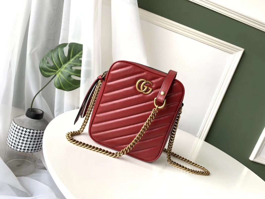 GUCCI/古奇2018新款秋冬 Marmont 系列迷你皮革方形550155手袋 16.5（宽）x 19.5（高）x 7.5（深）