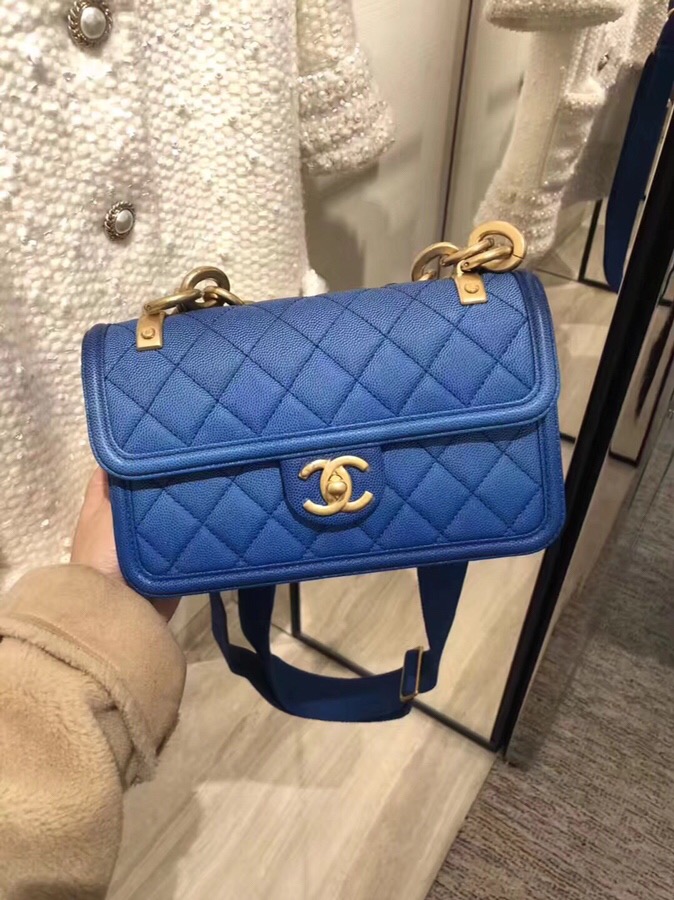  chanel/香奈儿 19早春新款 渐变色翻盖口盖包宽肩带菱格链条女包