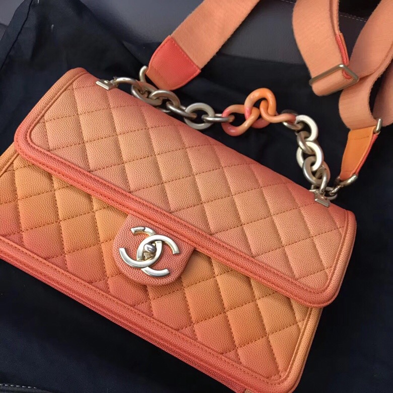  chanel/香奈儿 19早春新款 渐变色翻盖口盖包宽肩带菱格链条女包