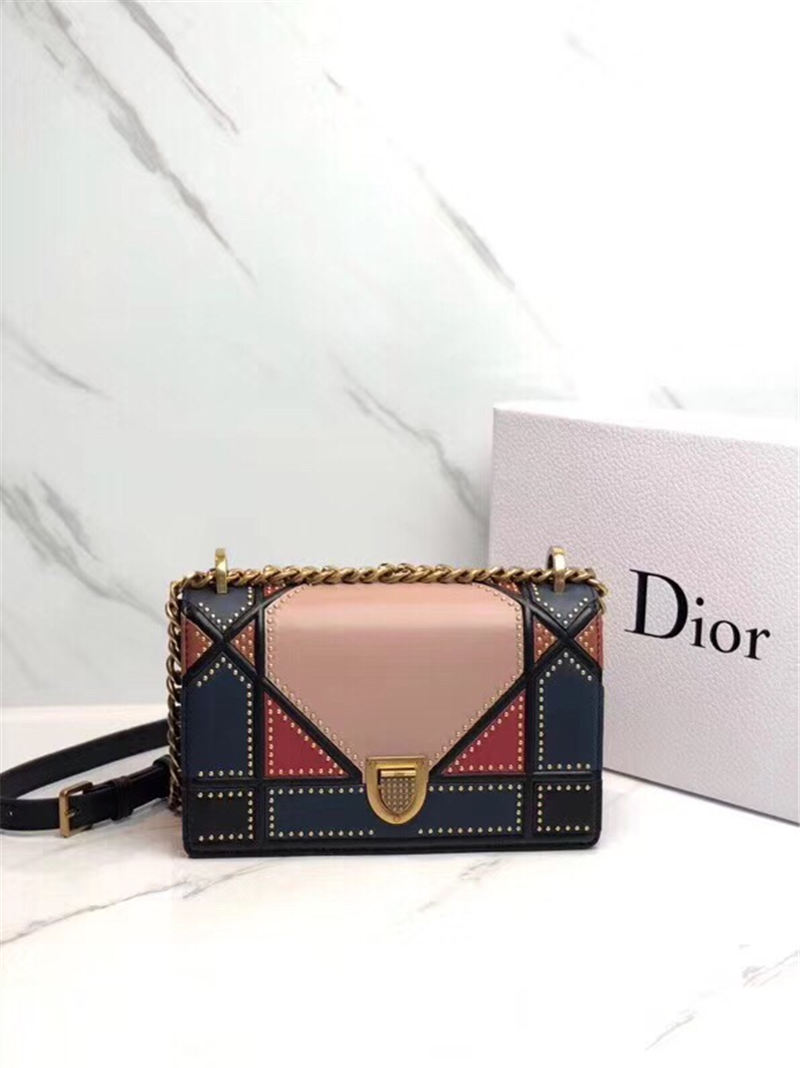 Dior/迪奥2018新款春夏Diorama铆钉小羊皮斜跨包dior女包