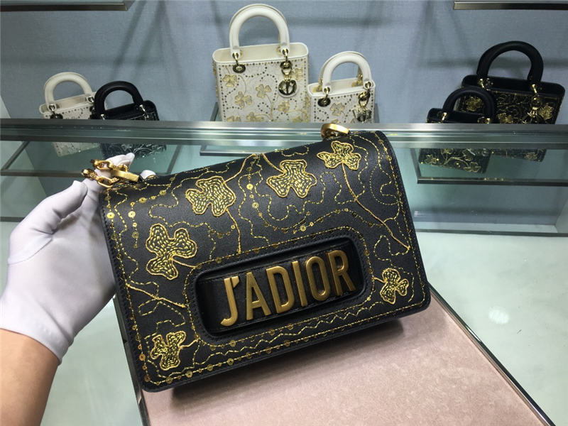 Dior迪奥 J'ADIOR 女包金属字母四叶草翻盖宽肩带单肩斜挎包手拿包