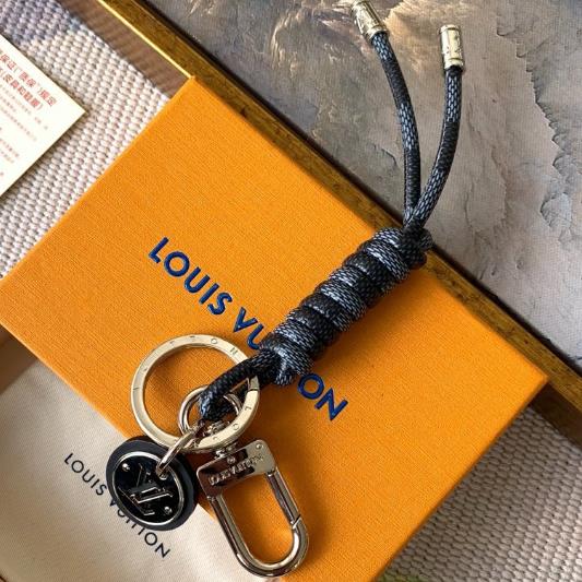 LV KEY CHAIN 