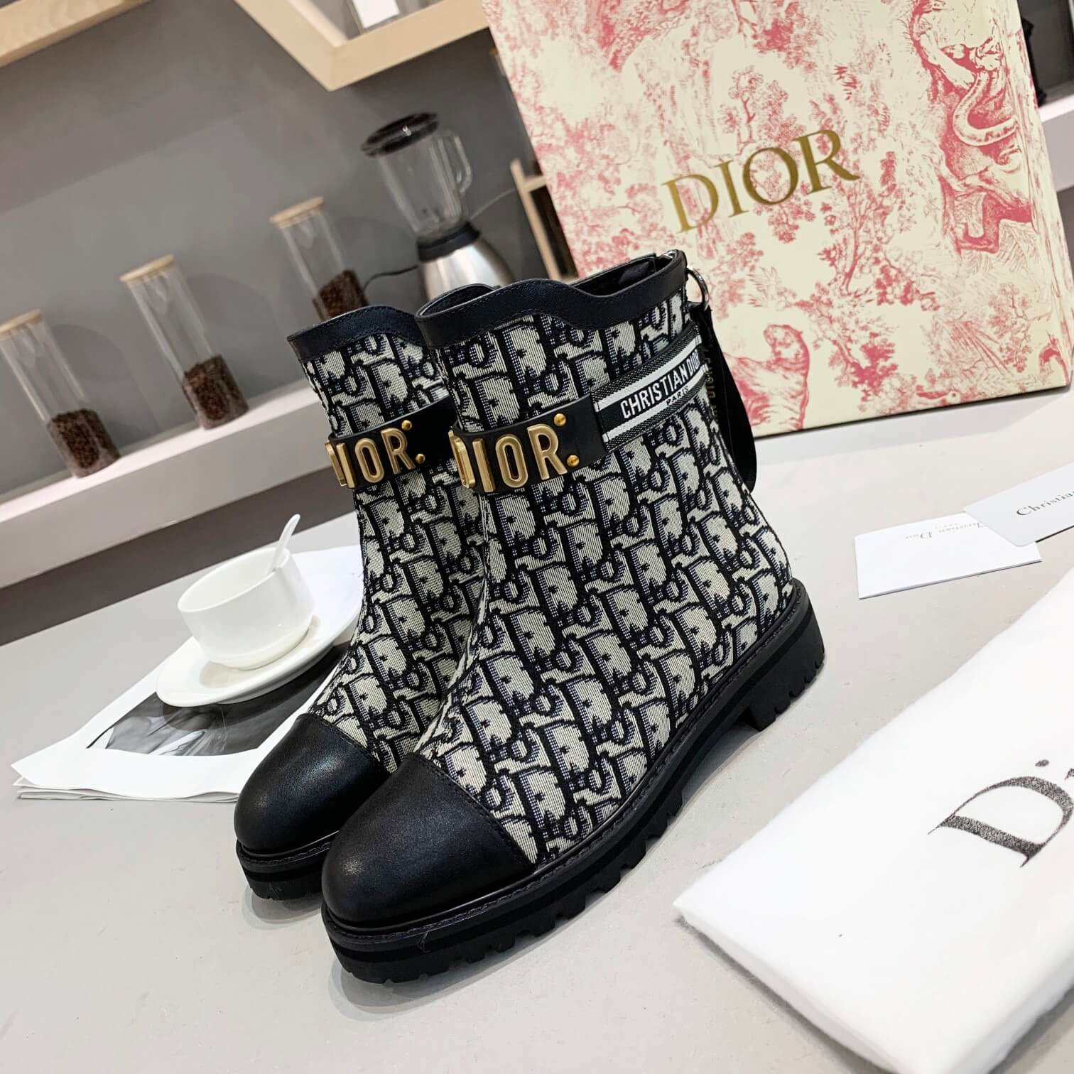 DIOR WOMENS BOOTS EUROPE SIZE 35-41