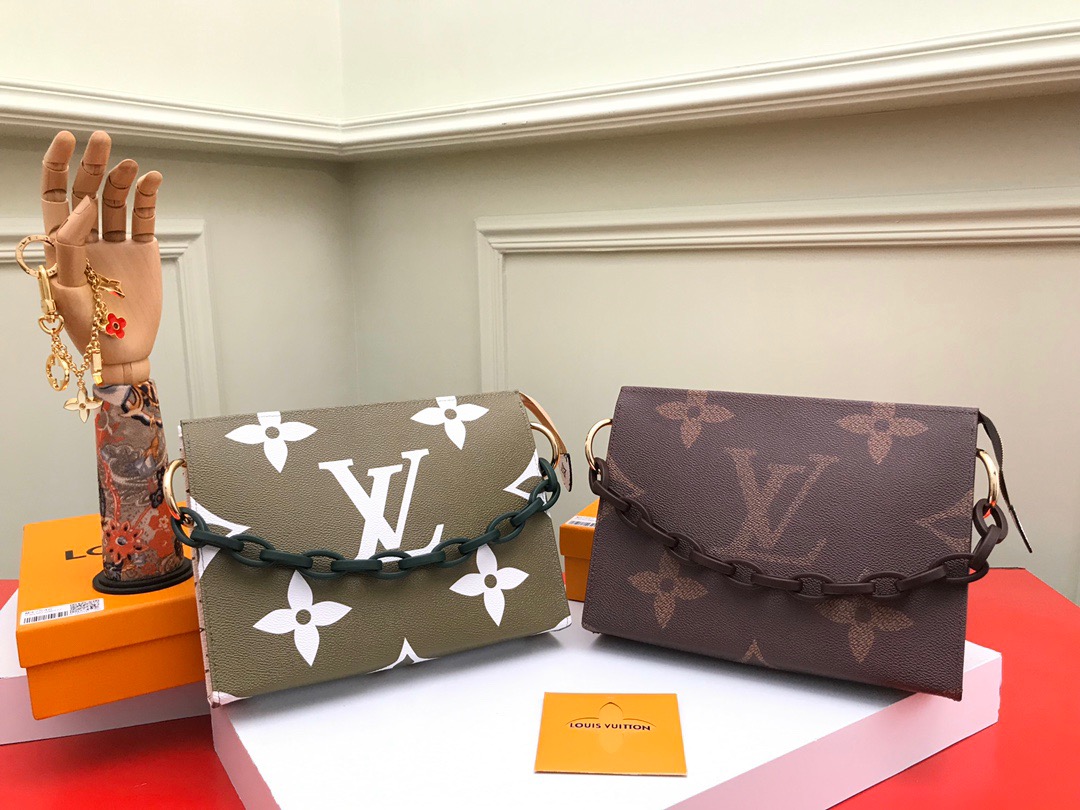 NEW LV TOILET POUCH XL POUCH BAG M47547 M47549 M47542 M47548 M67692 M47555 26X20X5CM