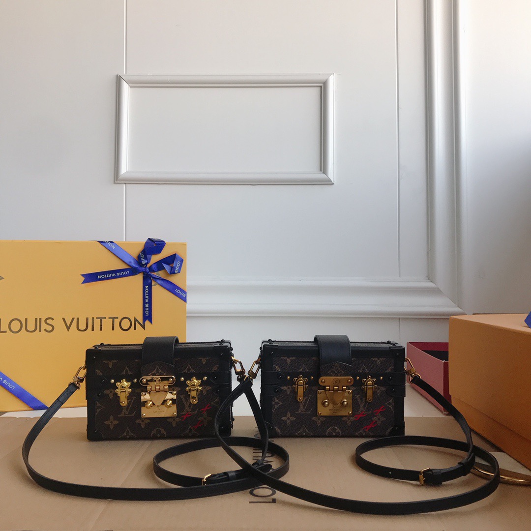 LV PETITE MALLE CLUTCH HANDBAG