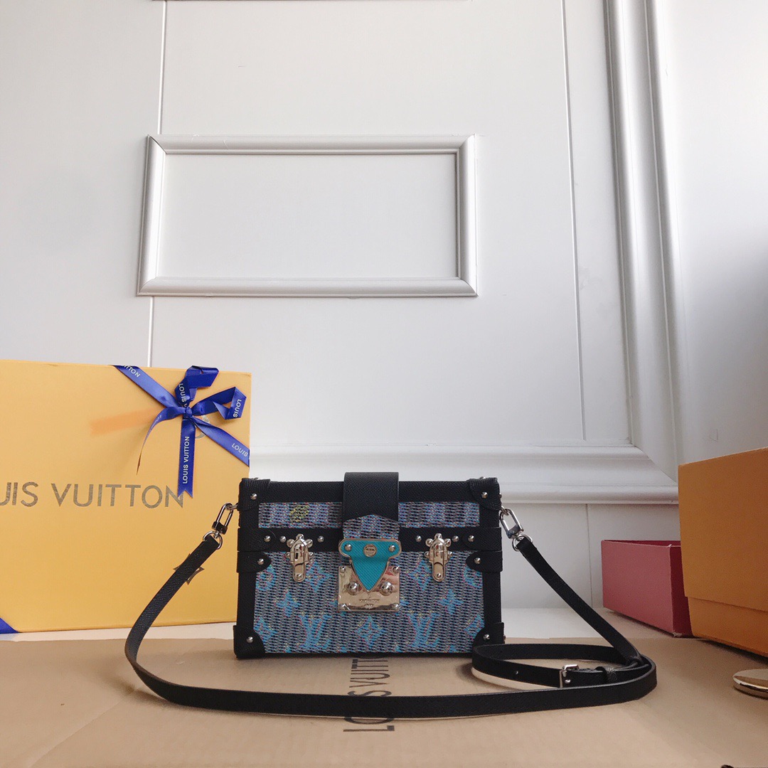 LV PETITE MALLE CLUTCH HANDBAG