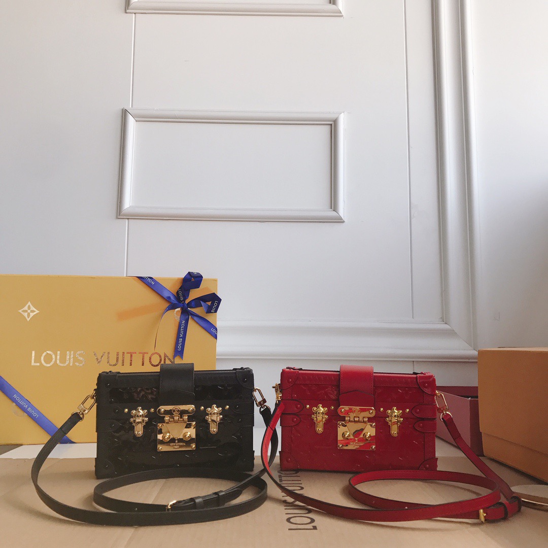 LV PETITE MALLE CLUTCH HANDBAG