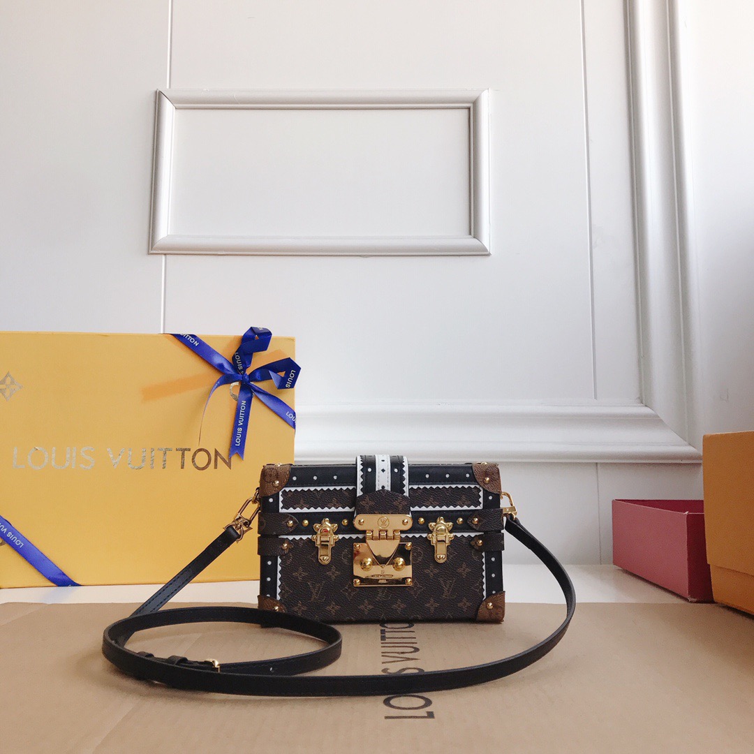 LV PETITE MALLE CLUTCH HANDBAG