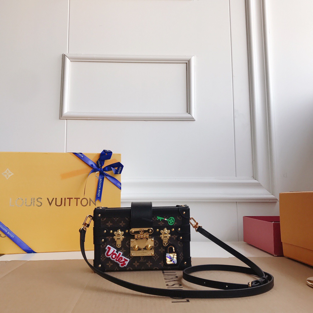 LV PETITE MALLE CLUTCH HANDBAG