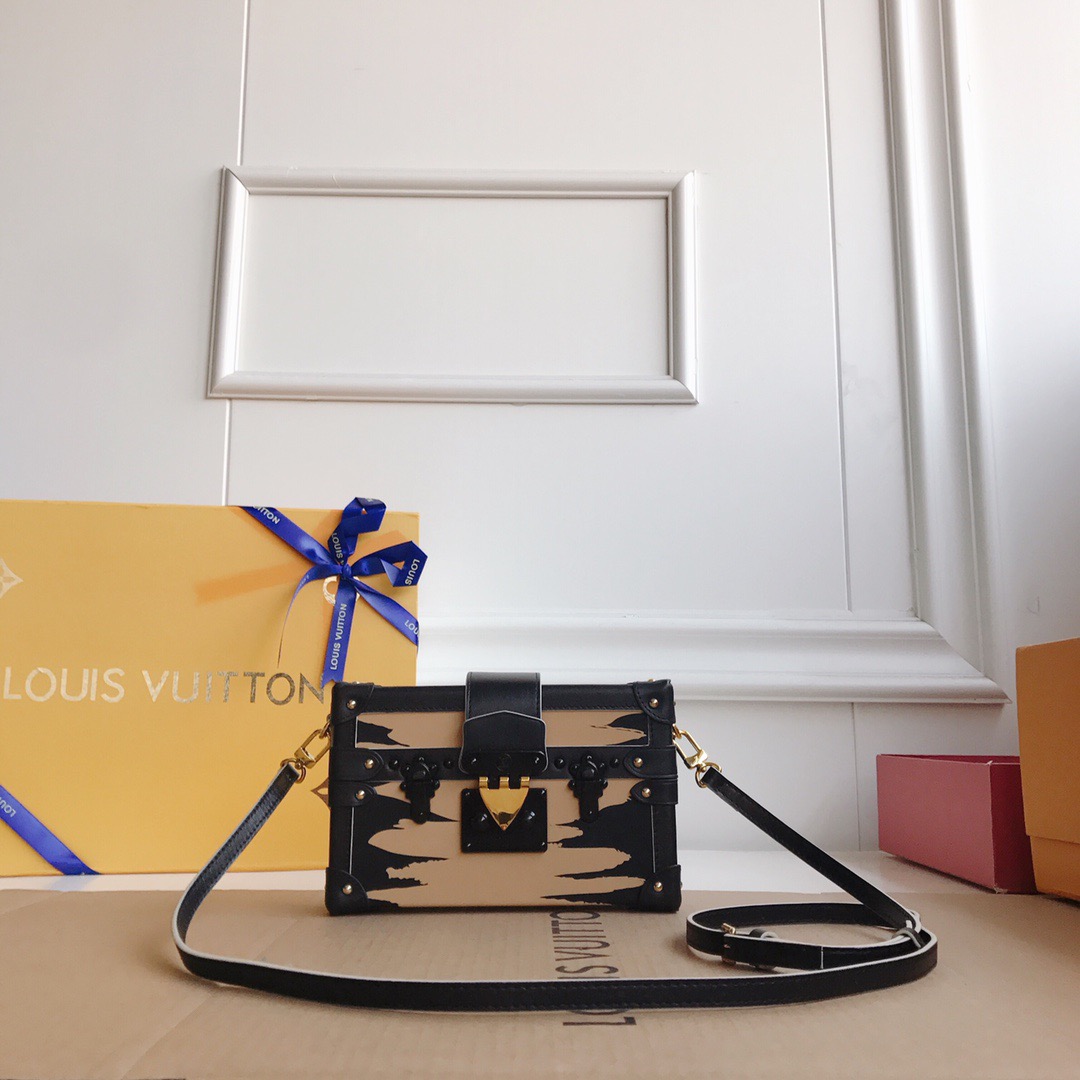 LV PETITE MALLE CLUTCH HANDBAG