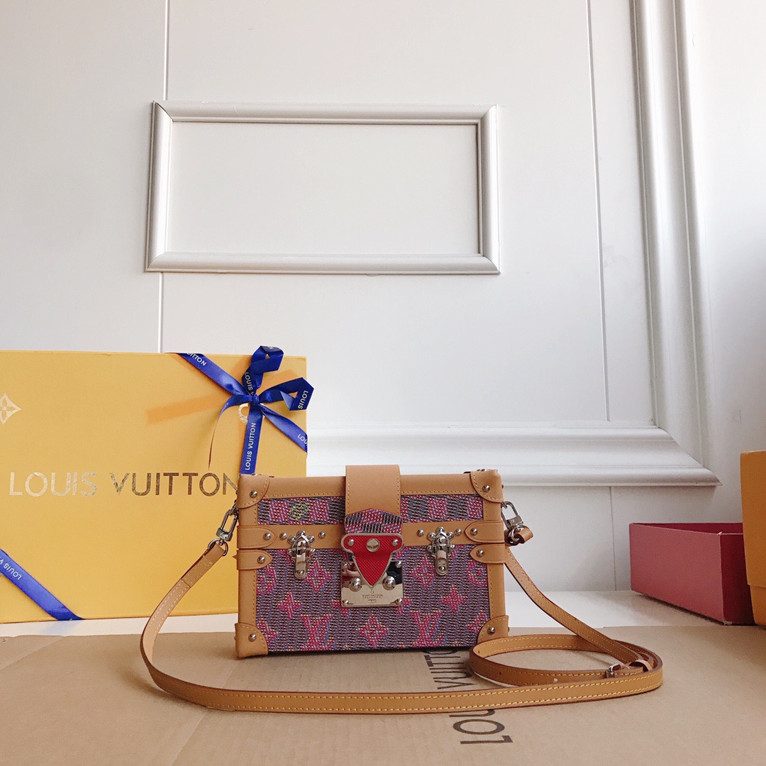 LV PETITE MALLE CLUTCH HANDBAG