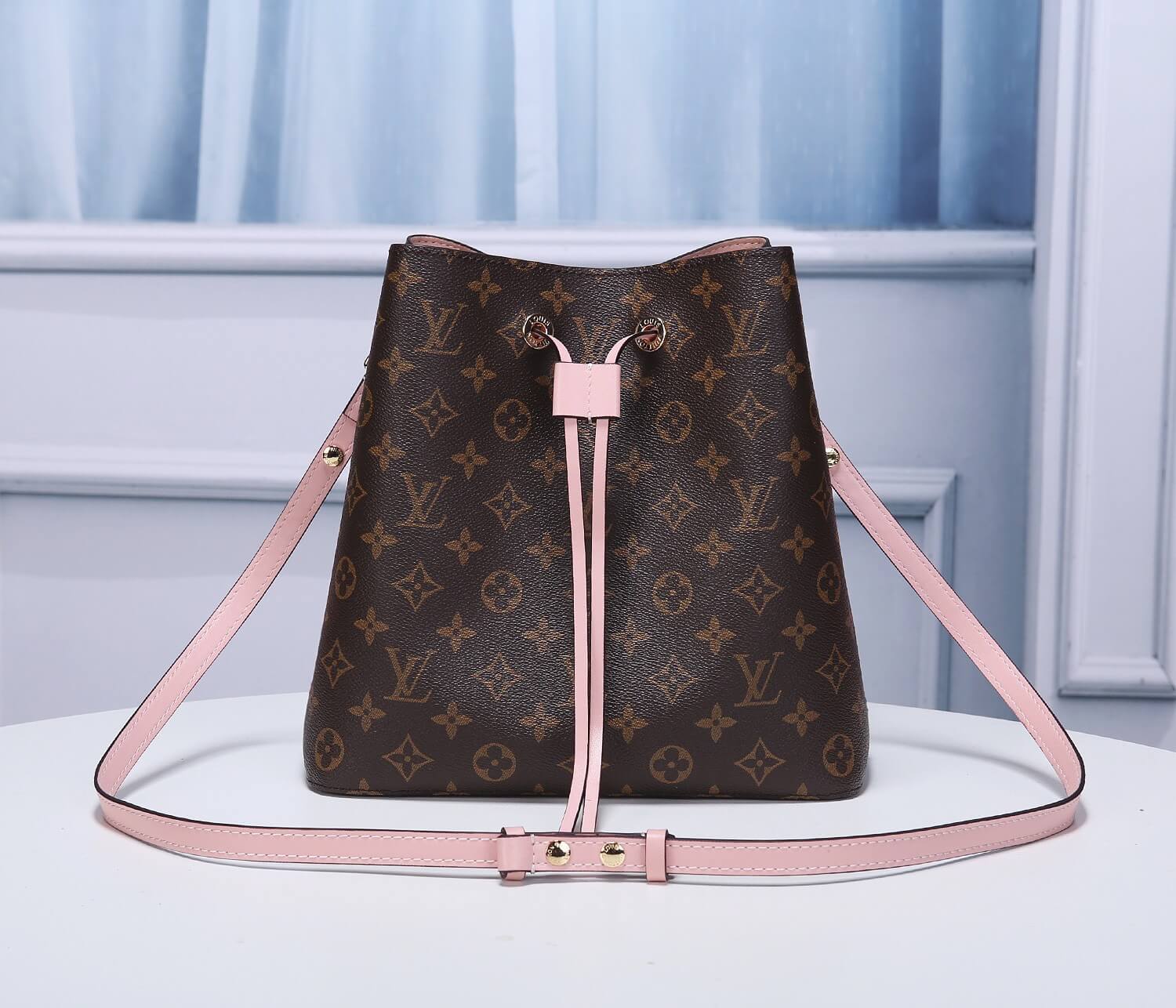 LV NEONOE HANDBAG M44887 M44020 M44022 M44021 M43569 N40198 N40214 N40213 N40153 N40151 N40152 M44717 M44679 26X26X17.5CM