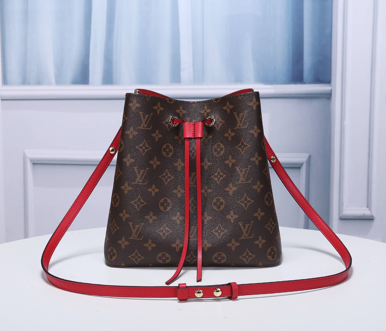 LV NEONOE HANDBAG M44887 M44020 M44022 M44021 M43569 N40198 N40214 N40213 N40153 N40151 N40152 M44717 M44679 26X26X17.5CM