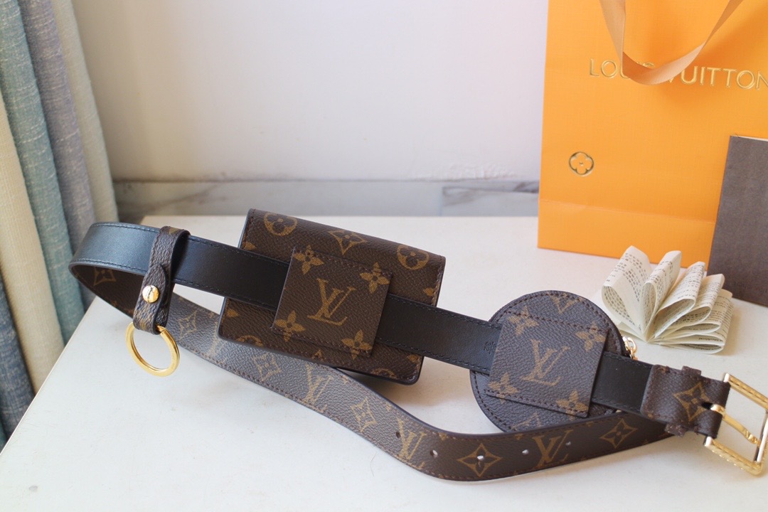 LV Daily Multi Pocket BLET 30MM M0236U