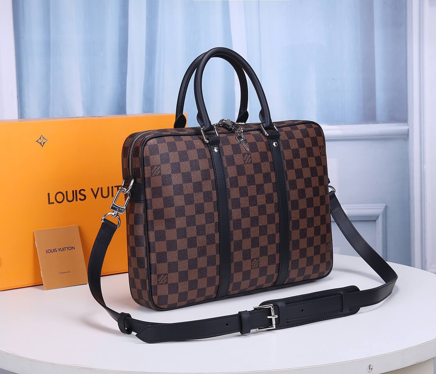 LV BRIEFCASE PORTE-DOCUMENTS VOYAGE Monogram Macassar N41466 Damier Graphite N41478 M52005 37.0 x 30.0 x 7.0 cm 