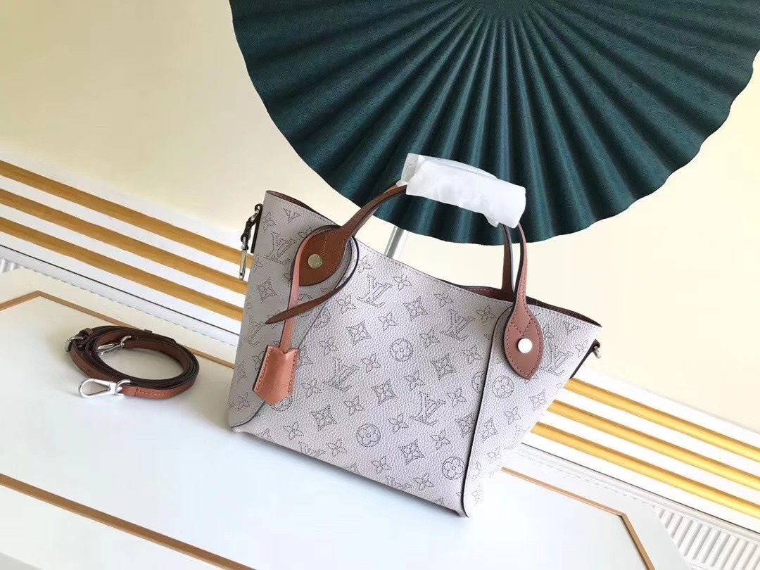 LV HINA HANDBAG M54350 M53938 M54351 M55551 M55905 M54353 M52975 23X21X13CM