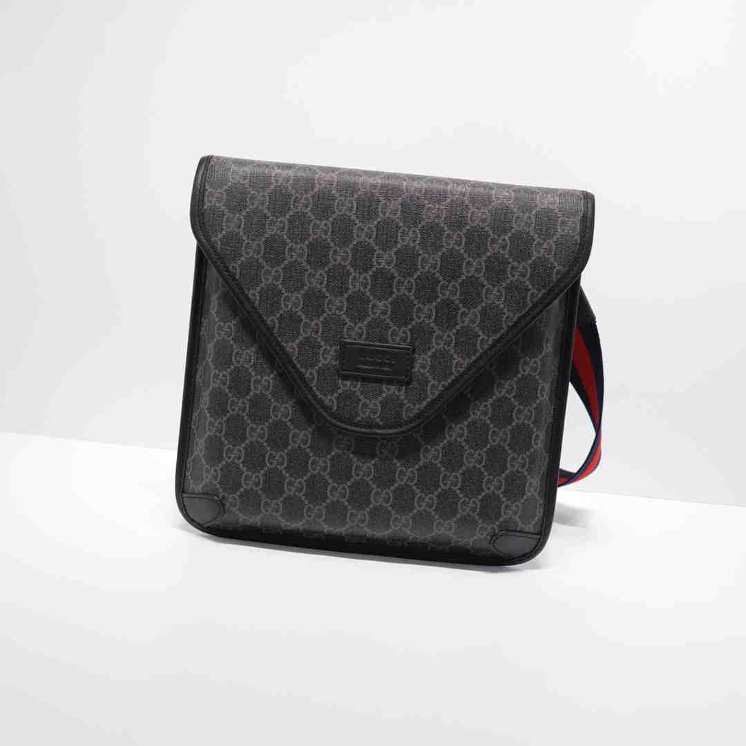 GUCCI mens BAG 598604 26x26x5CM