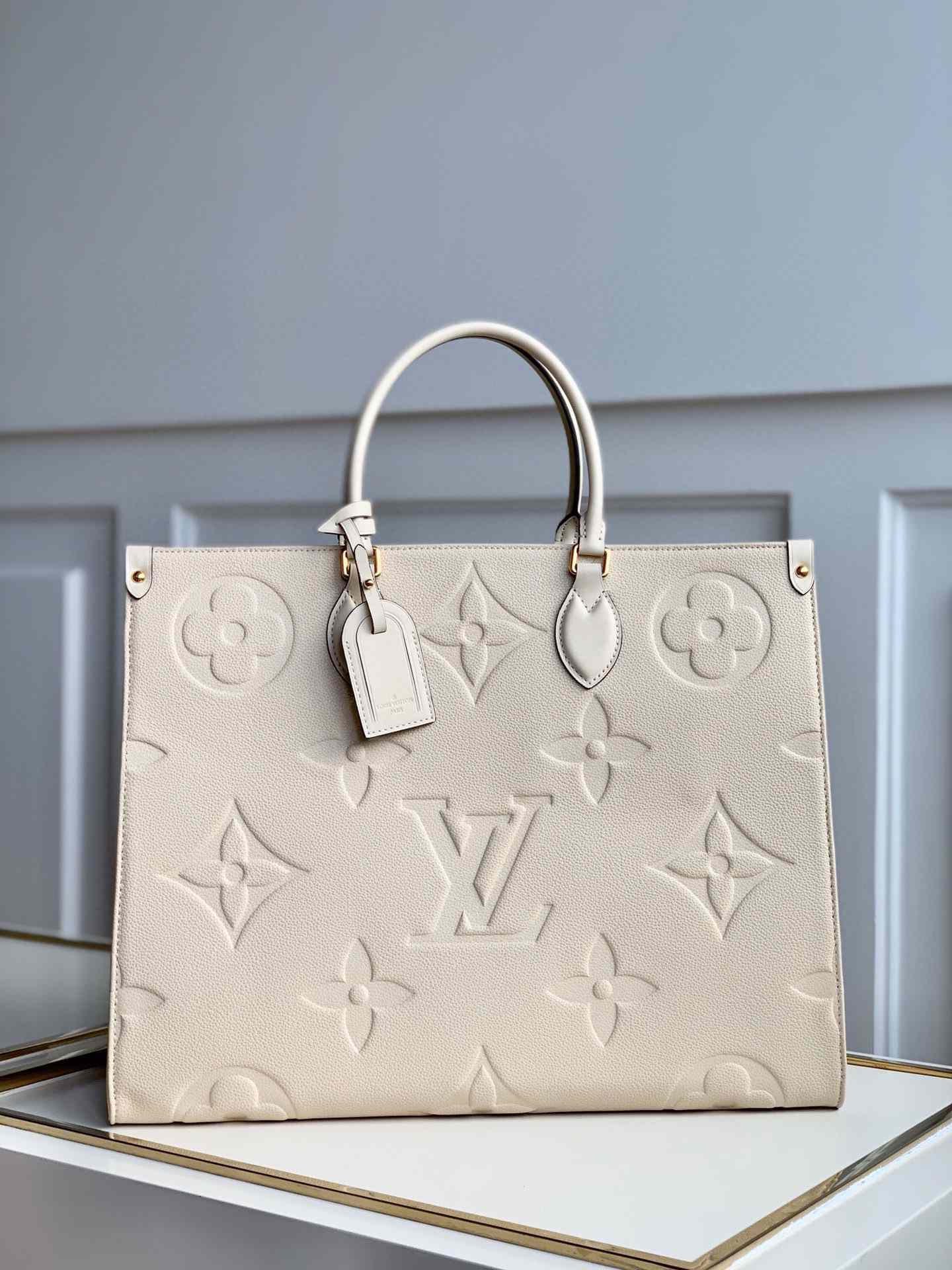 LV M45081 ONTHEGO GM HANDBAG 41.0 x 34.0 x 19.0 cm