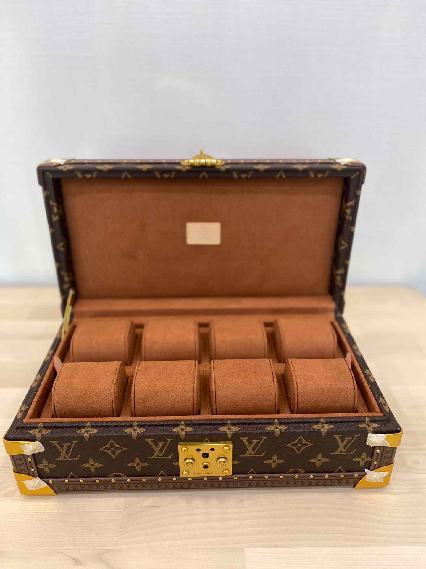 LV EIGHT 8 WATCHES CASE  34x19x11.5cm MANY COLORS