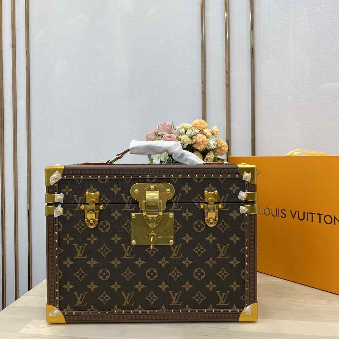 LV WASHING TOILET CASE BOX 36.0 x 25.5 x 22.0 cm 