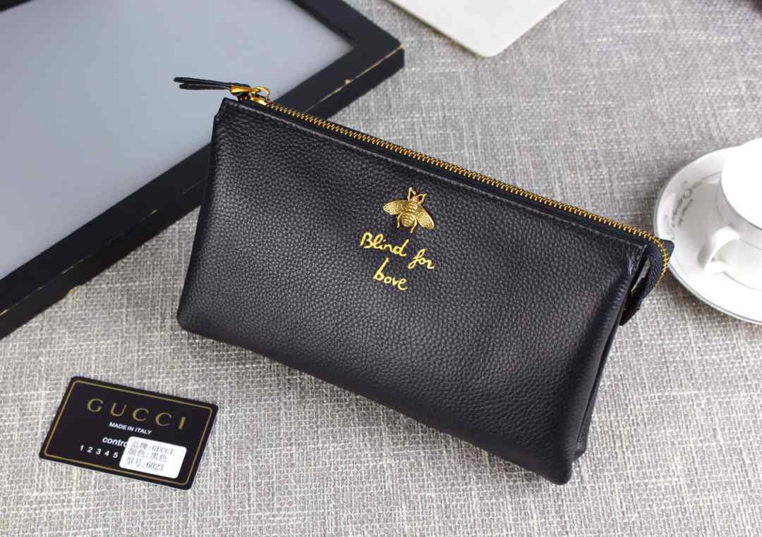 BRAND POUCH CLUTCH