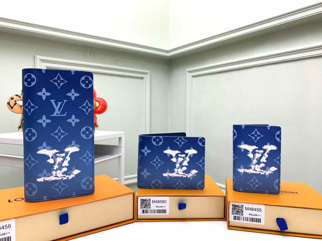 LV WALLET