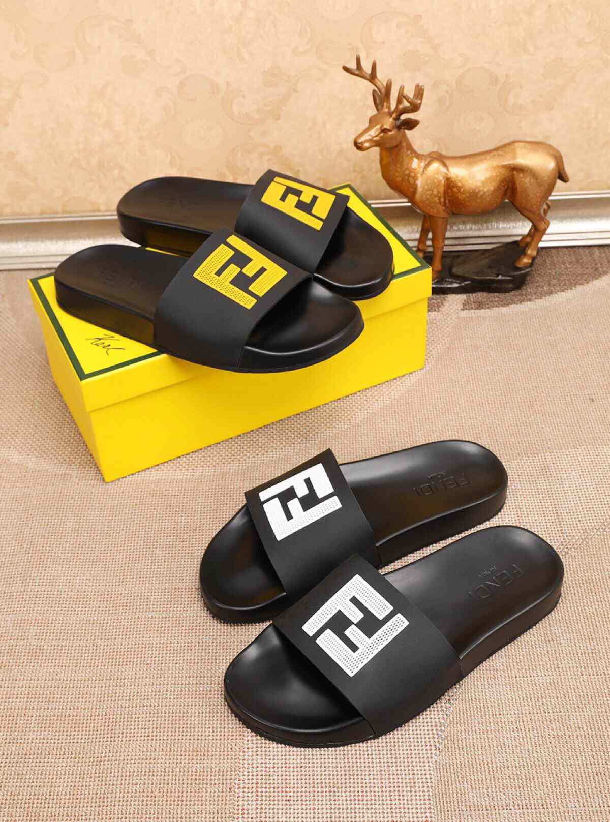 FENDI SLIPPERS 