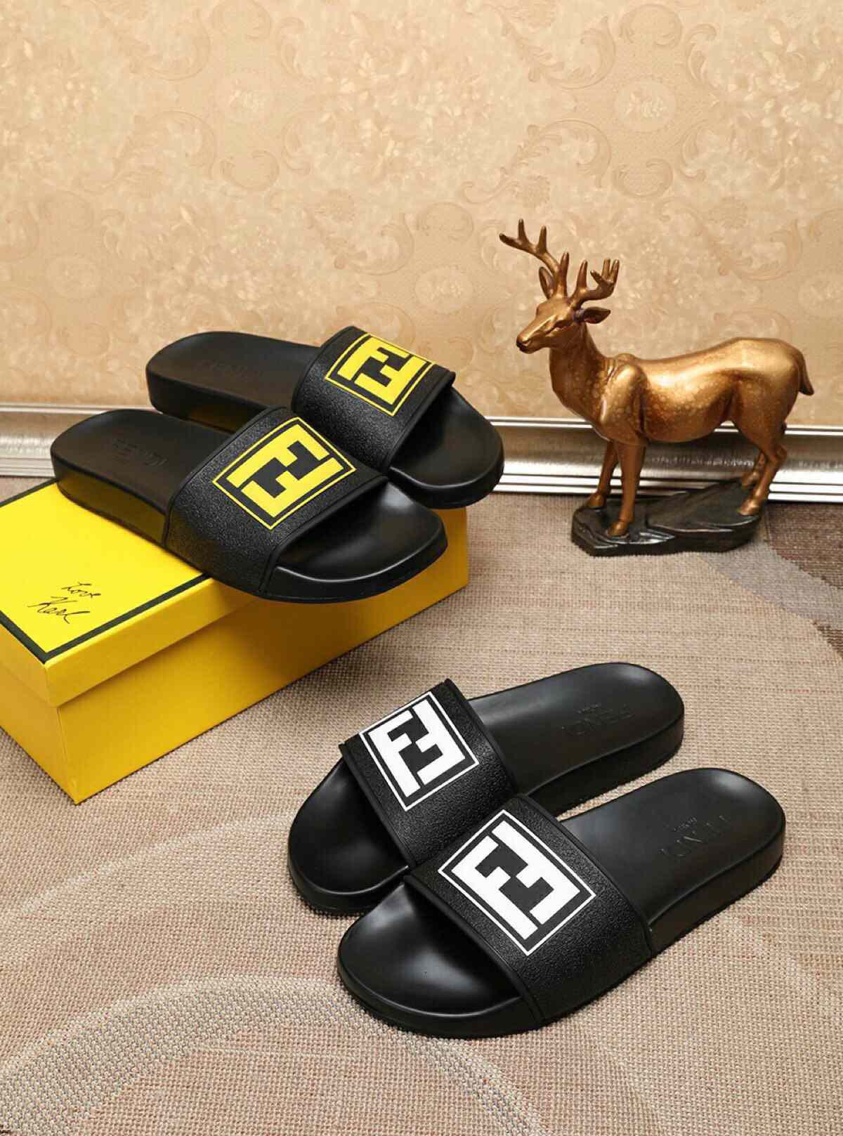 FENDI SLIPPERS 