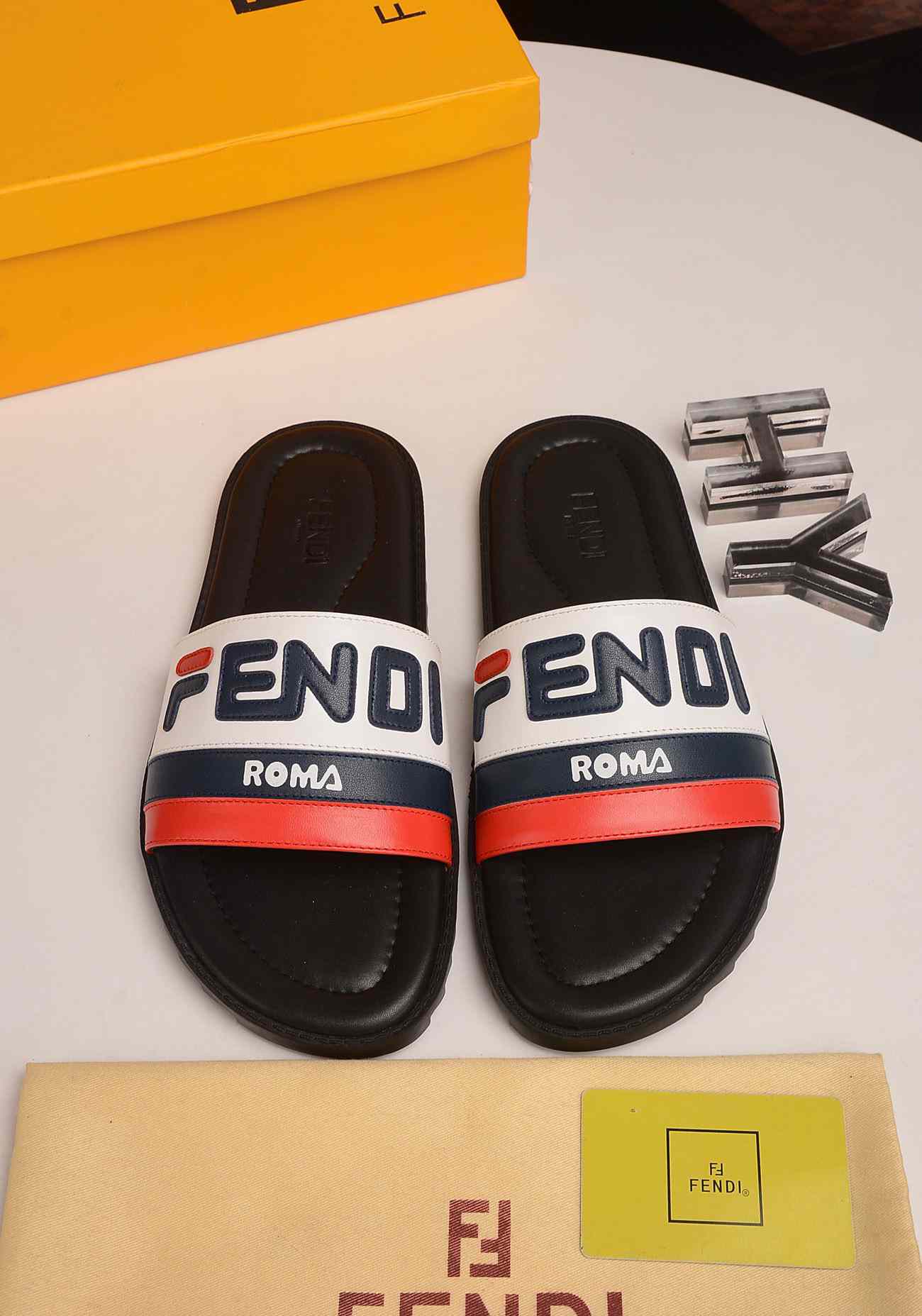 FENDI SLIPPERS 