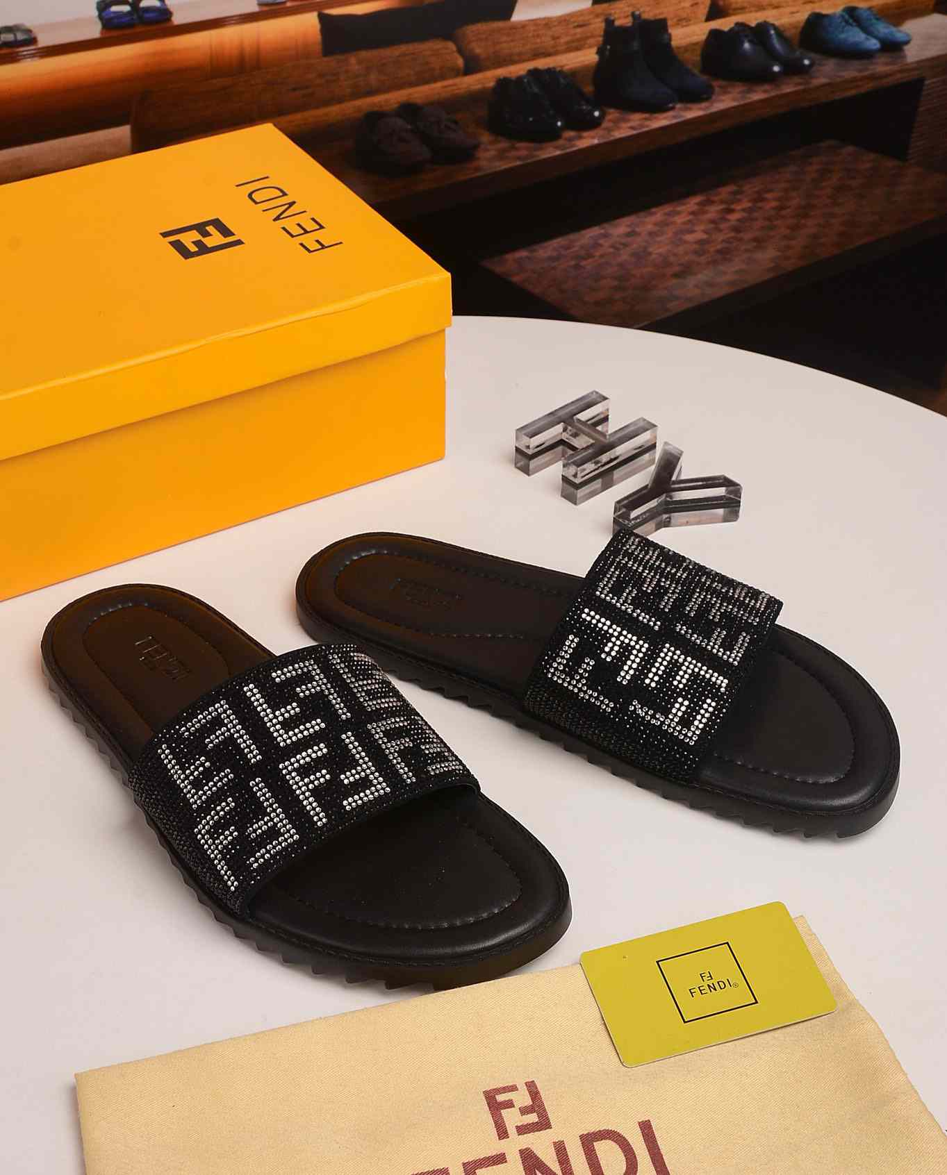 FENDI SLIPPERS 