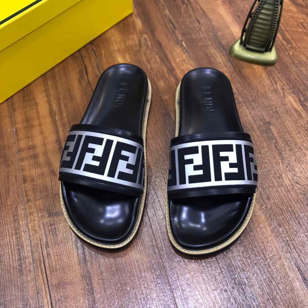 FENDI SLIPPERS 