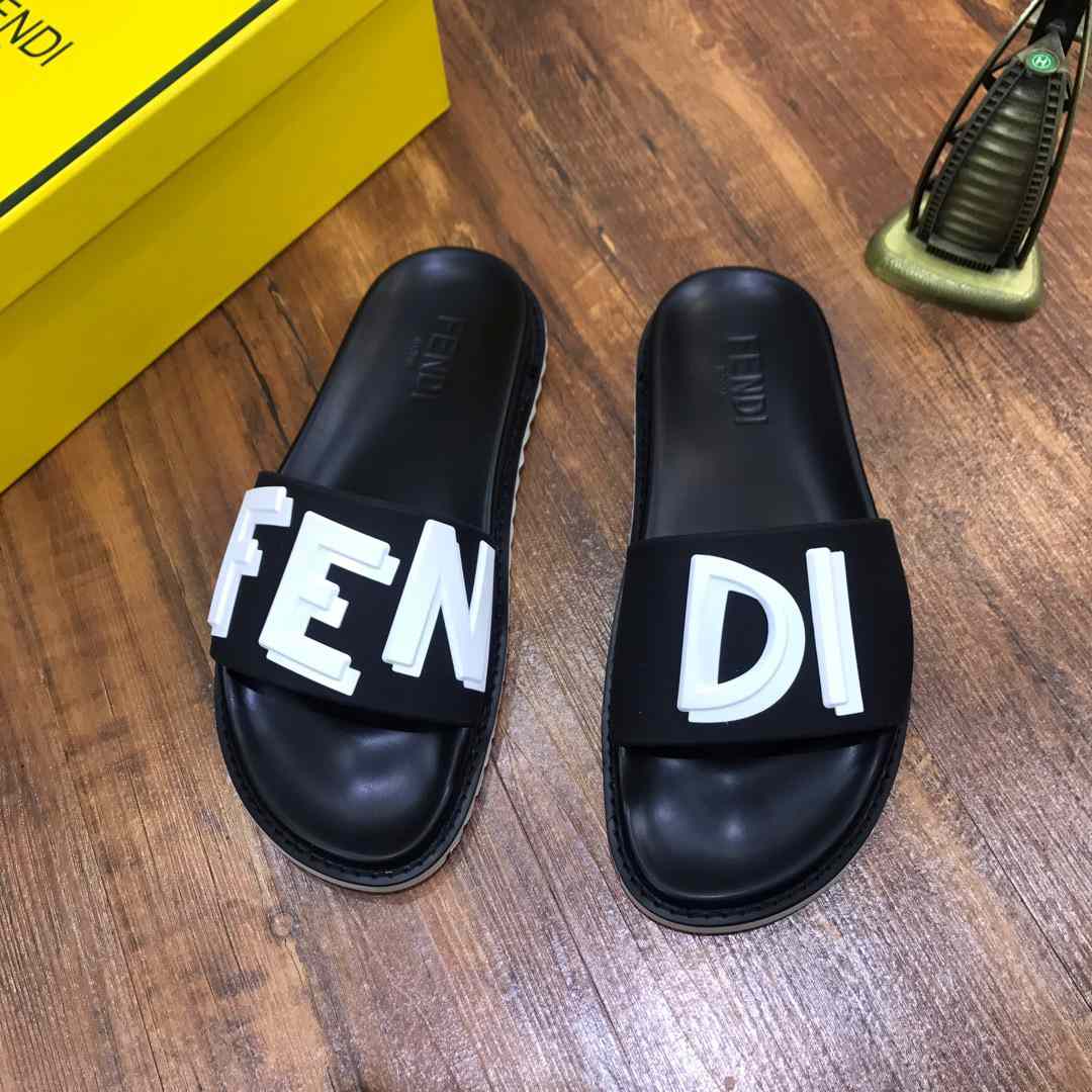 FENDI SLIPPERS 