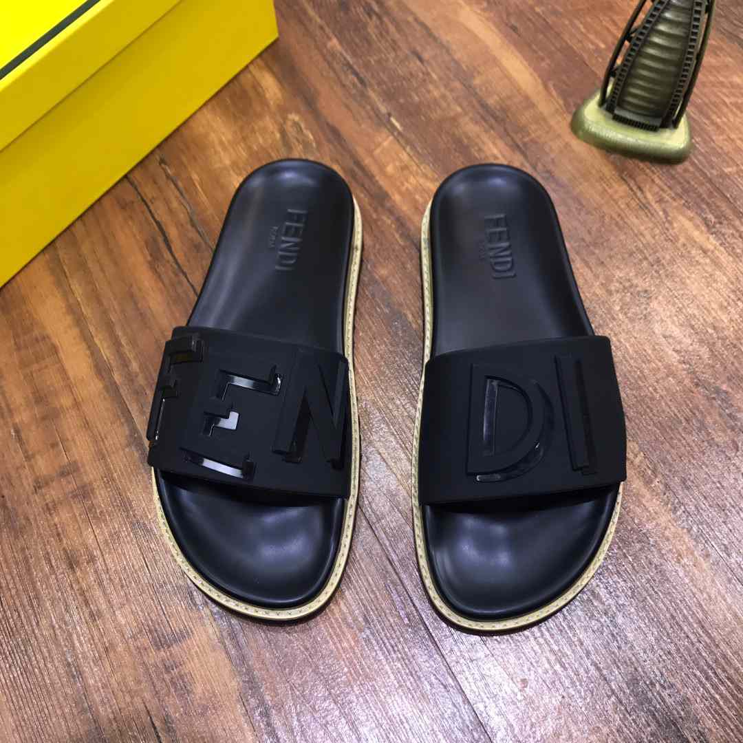 FENDI SLIPPERS 