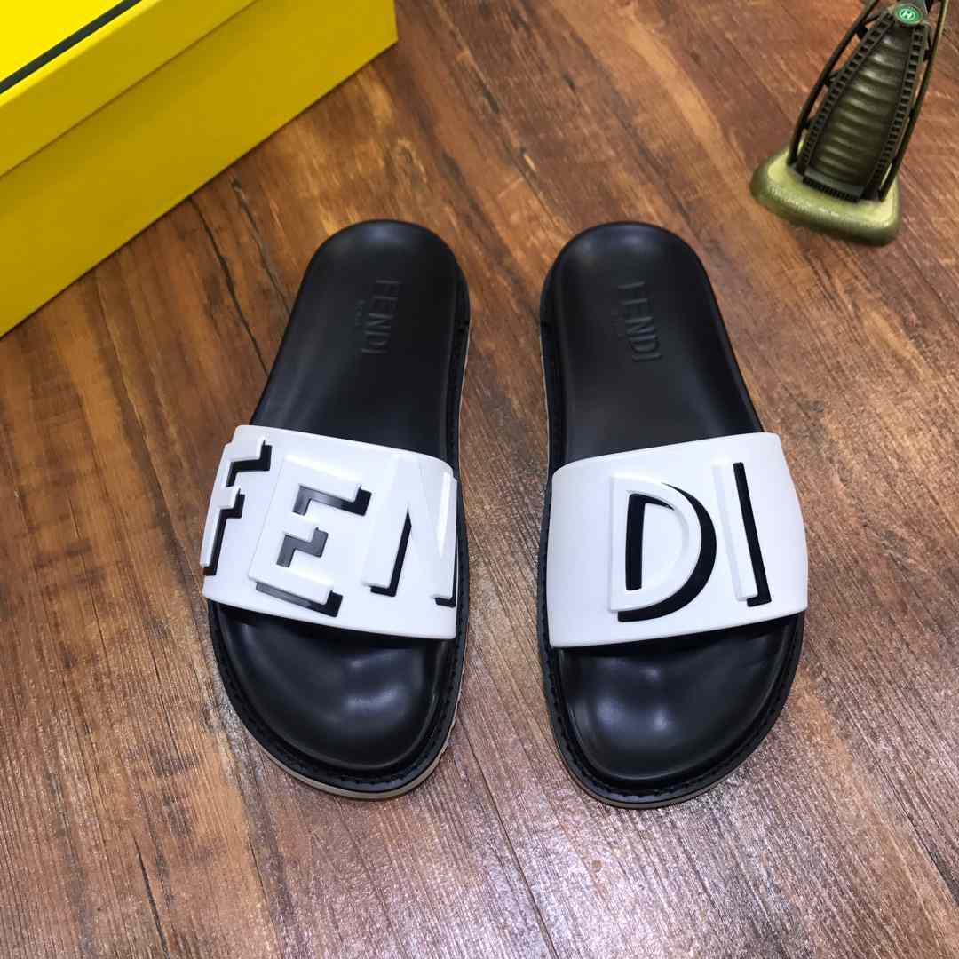 FENDI SLIPPERS 