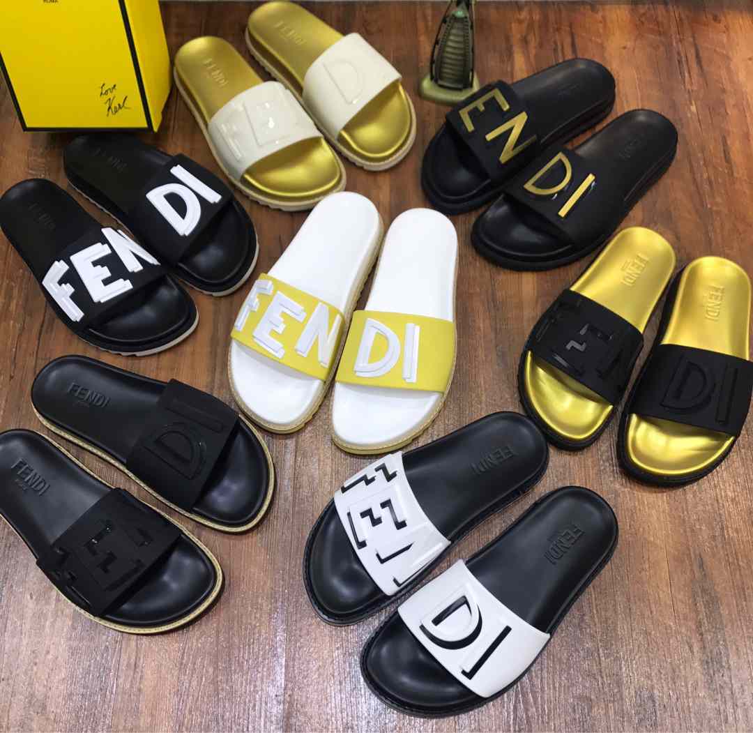 FENDI SLIPPERS 