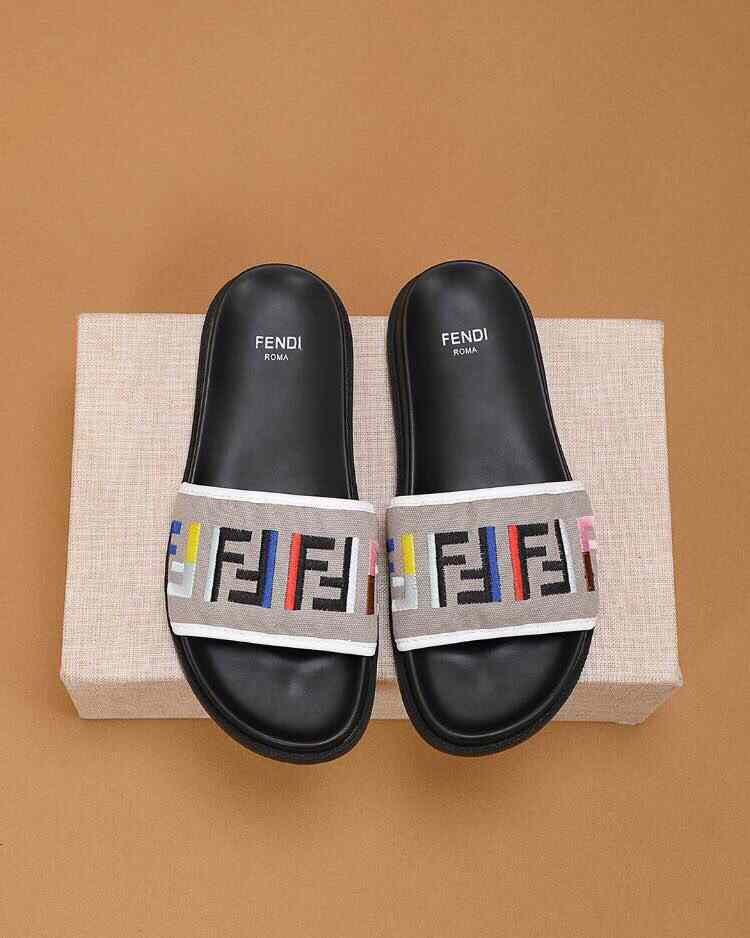 FENDI SLIPPERS 
