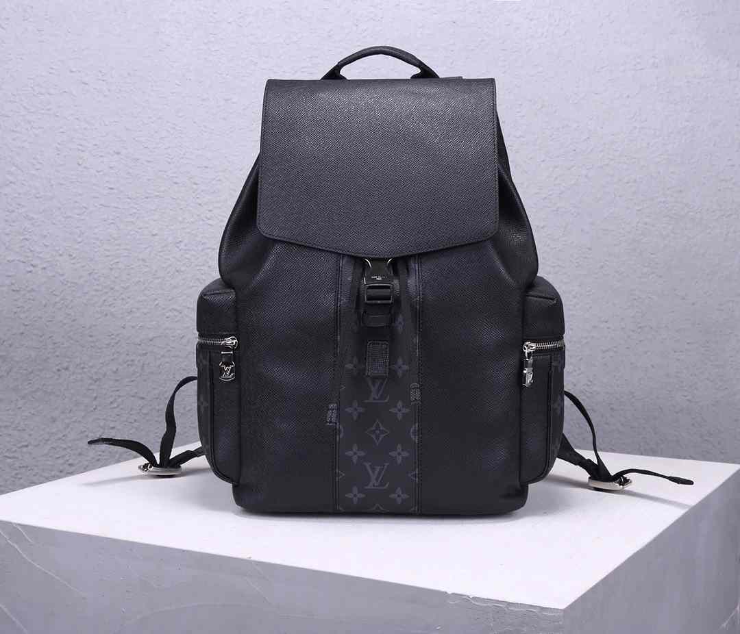 LV NEW BACKPACK TAIGARAMA OUTDOOR M30417  37x45x19CM