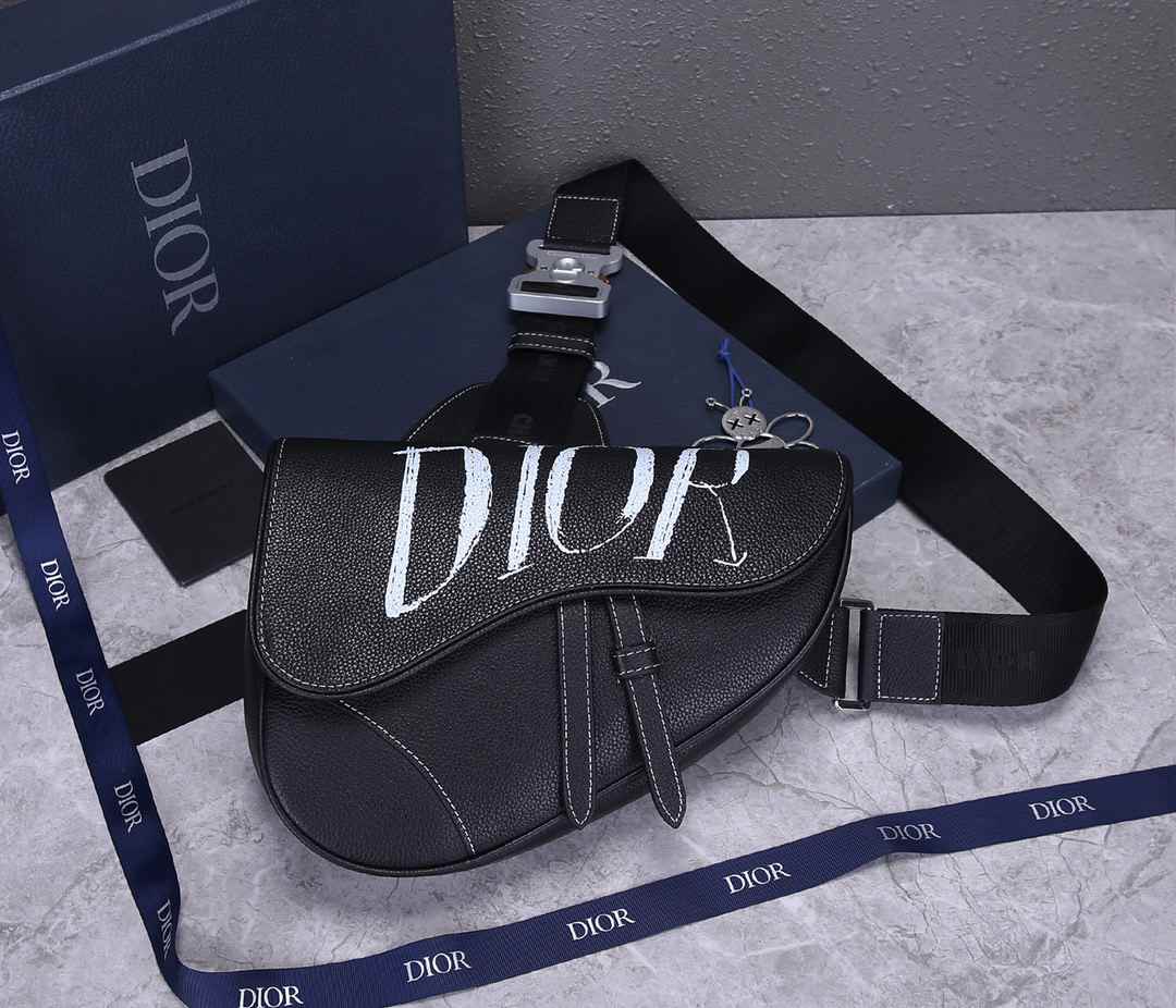 DIOR MENS BAG