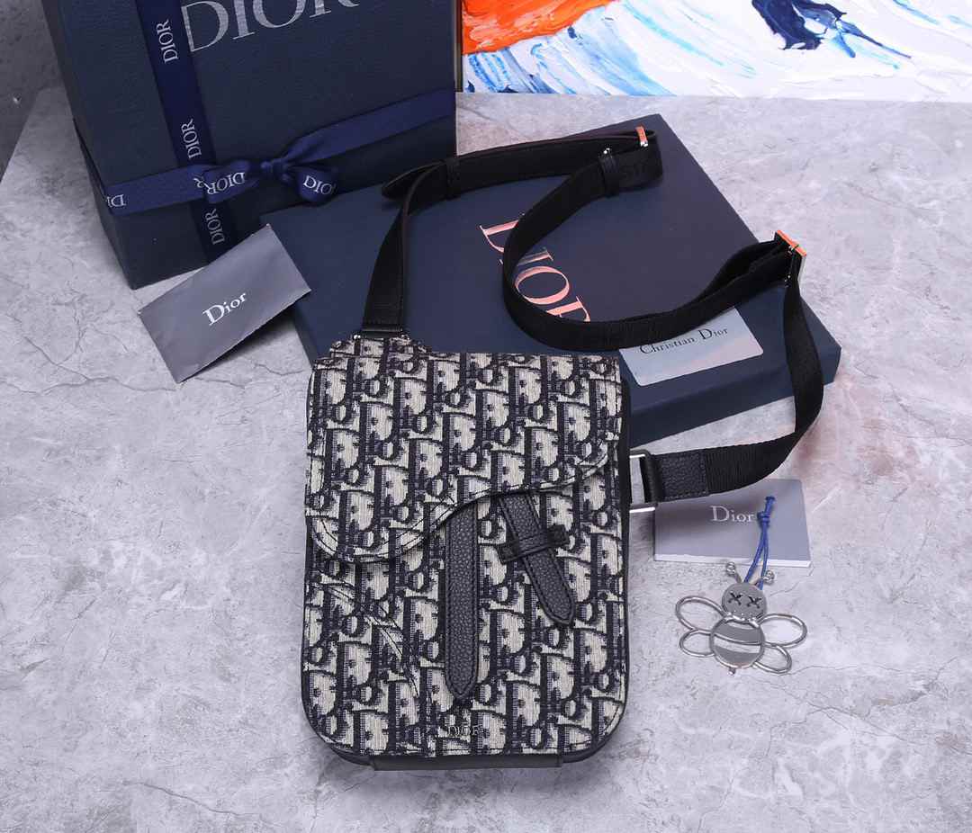 DIOR MENS BAG