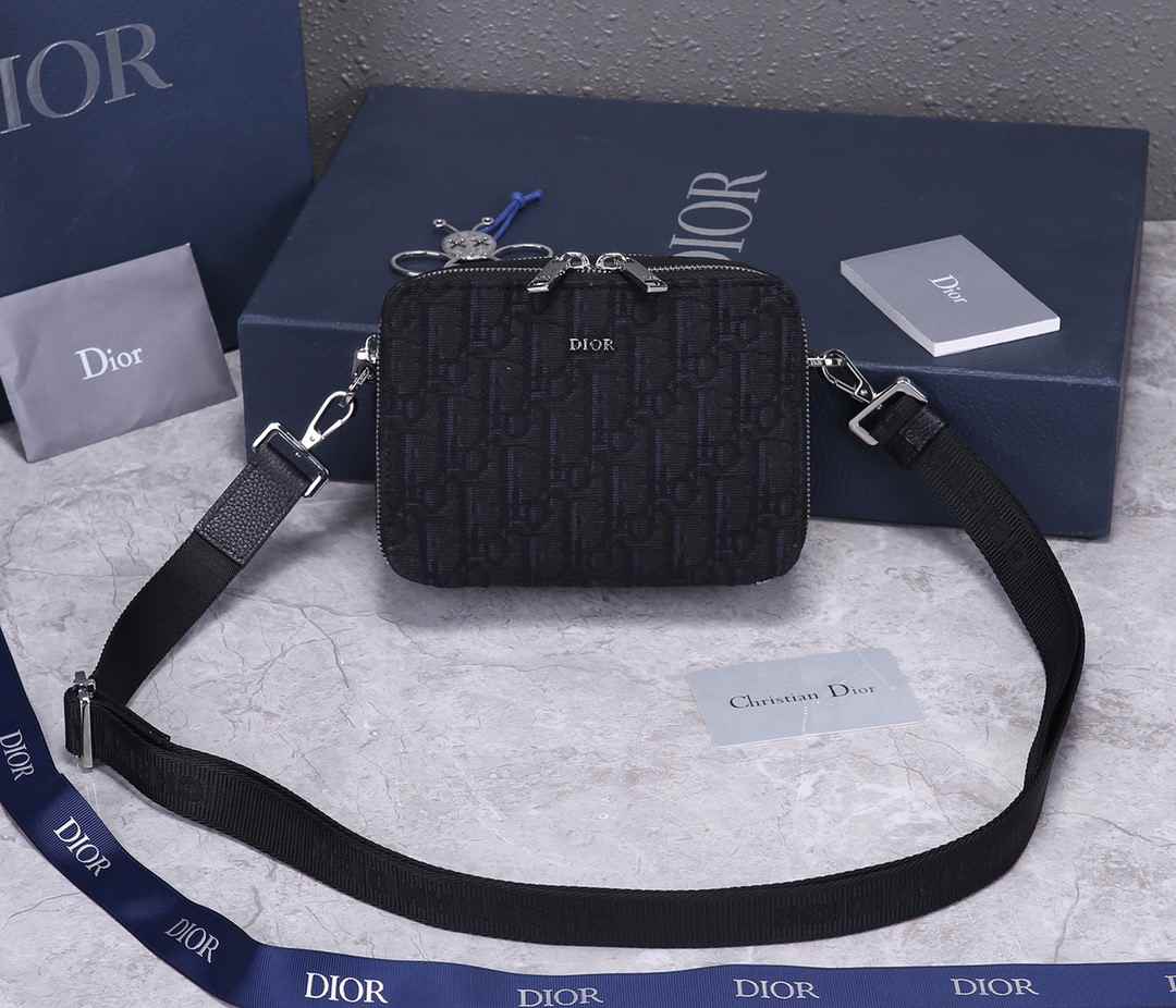 DIOR MENS BAG