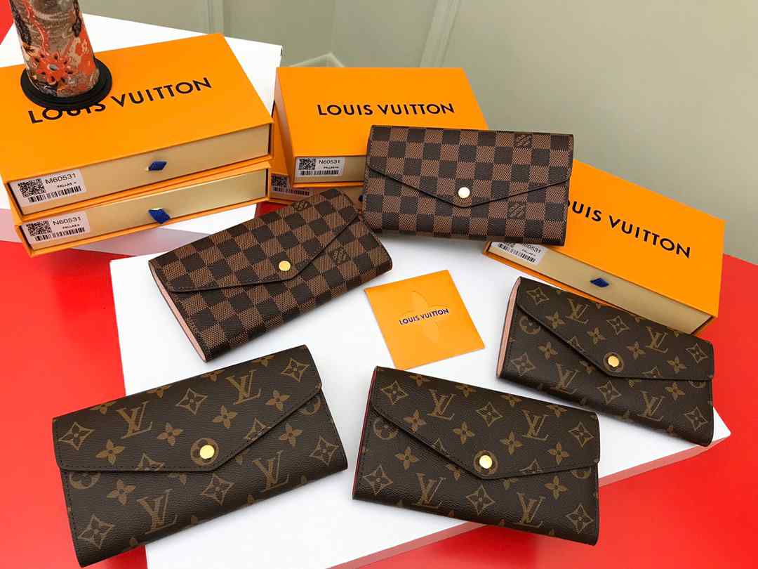 LV WALLET