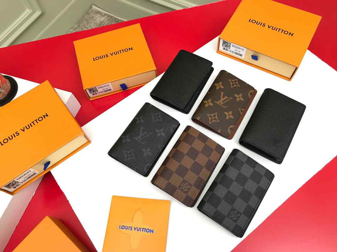 LV WALLET