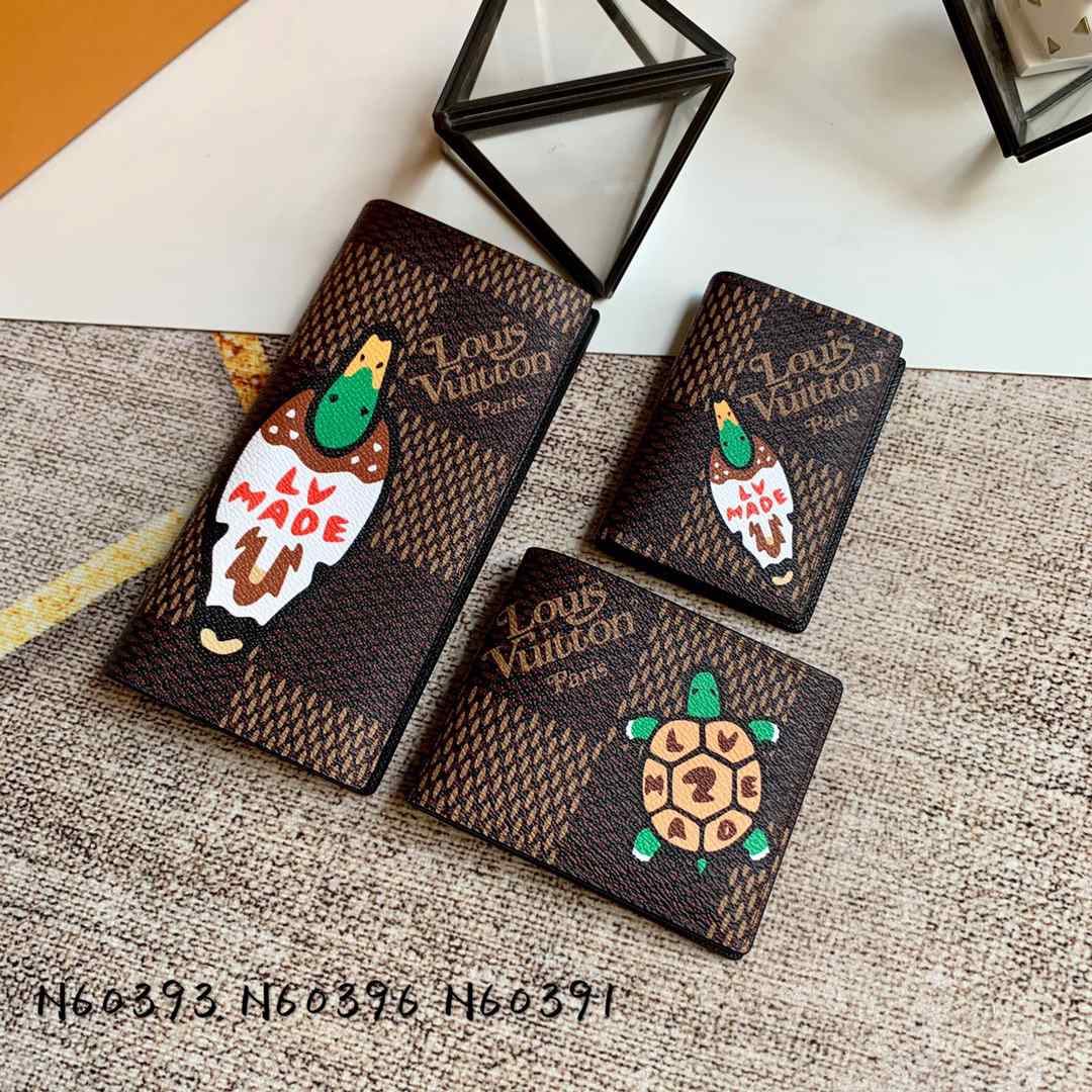 LV WALLET