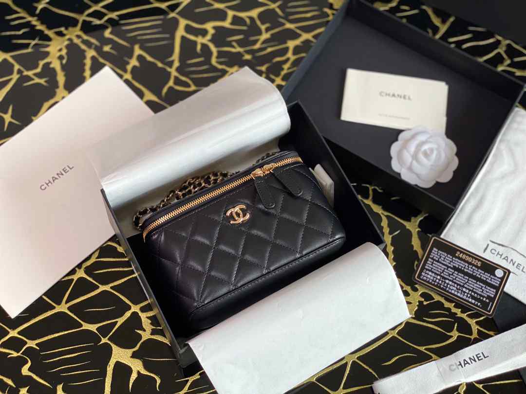 CHANEL HANDBAG