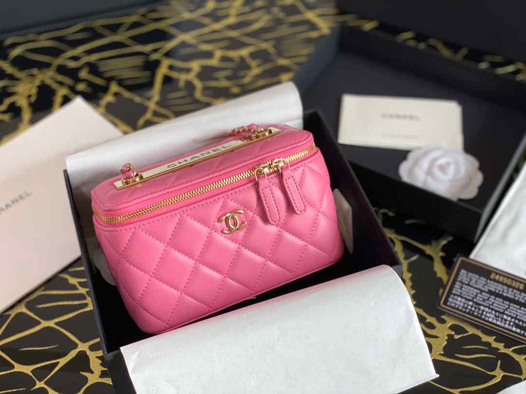 CHANEL HANDBAG