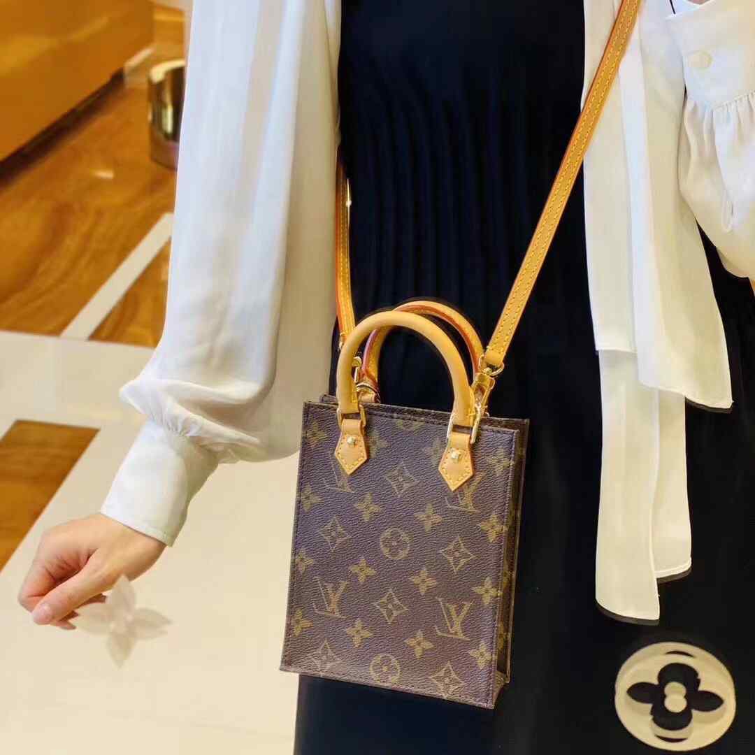 LV MINI TOTE M69442 14x17x5.5CM 