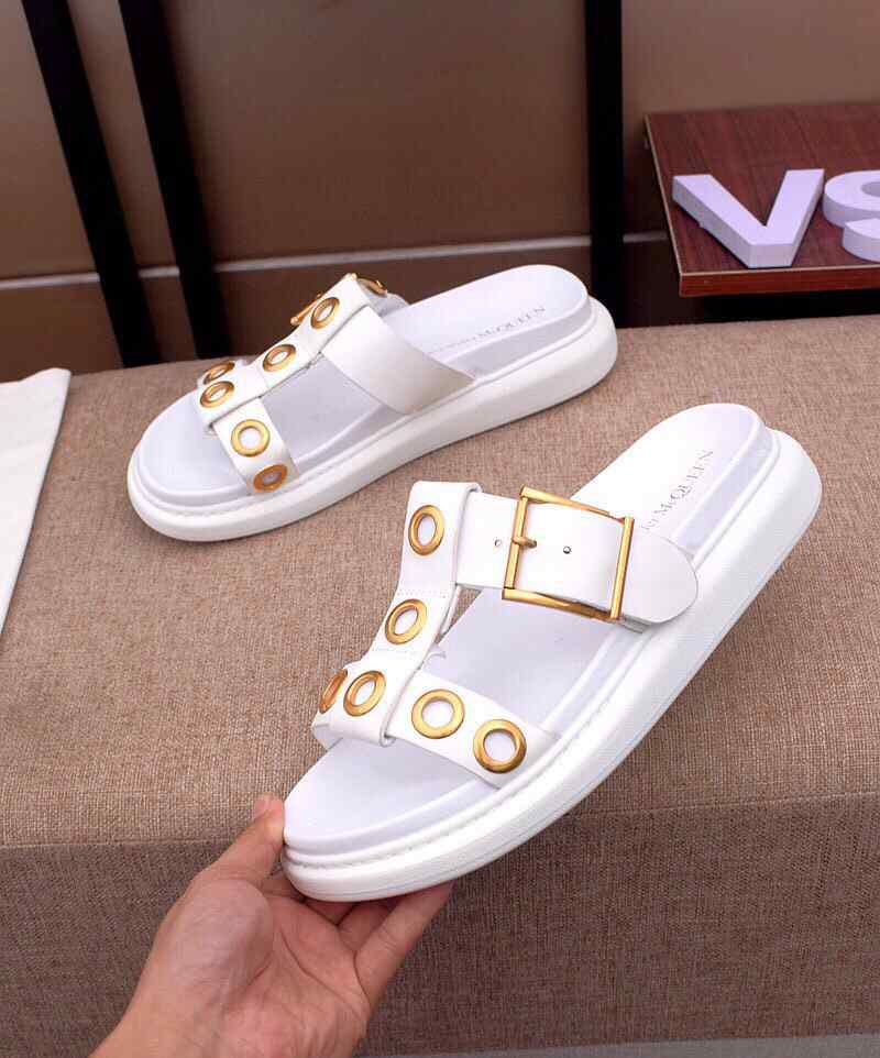 BRAND SLIPPERS