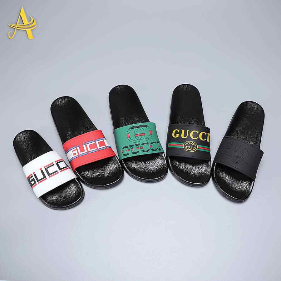 BRAND SLIPPERS