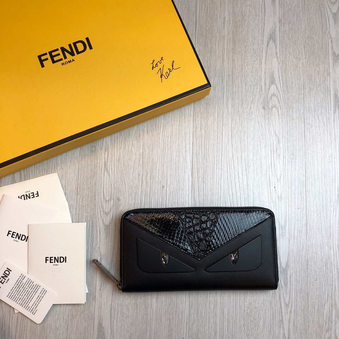 FENDI WALLET