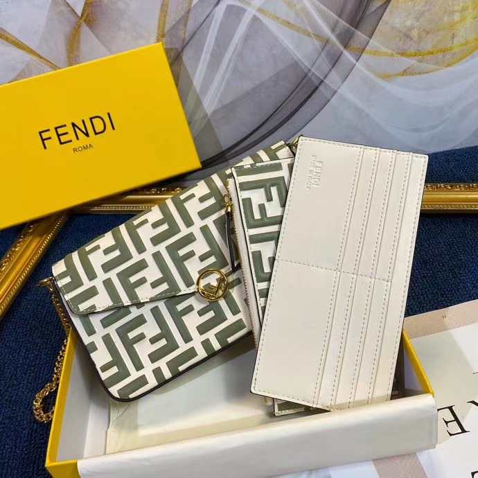 FENDI WALLET